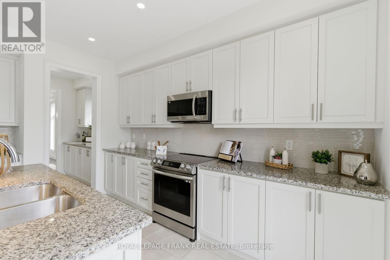 23 Wamsley Crescent, Clarington (Newcastle), Ontario  L1B 0W1 - Photo 10 - E12923606