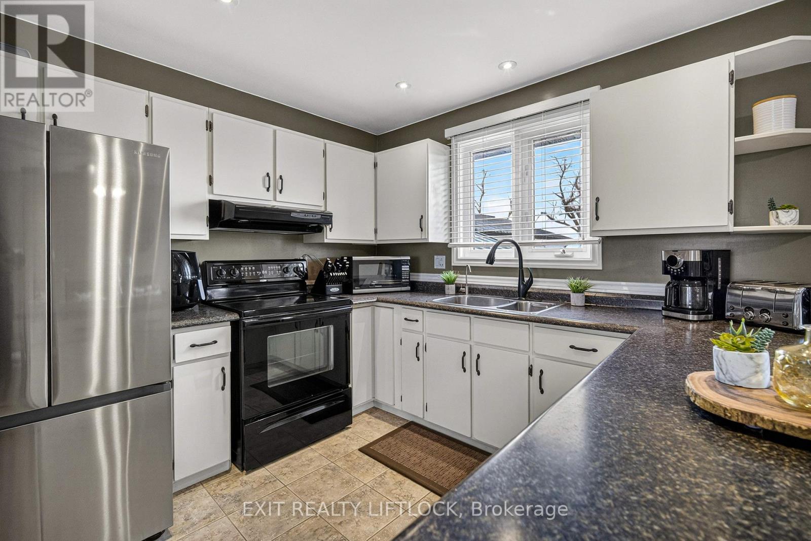 2289 Base Line Road, Otonabee-South Monaghan, Ontario  K9J 6X9 - Photo 8 - X12923694