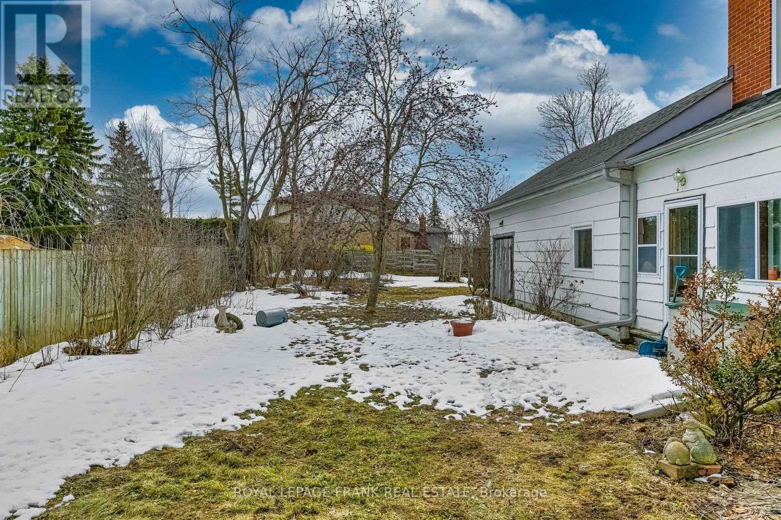 865 Parkhill Road W, Peterborough (Monaghan Ward 2), Ontario  K9J 6P2 - Photo 39 - X12923916