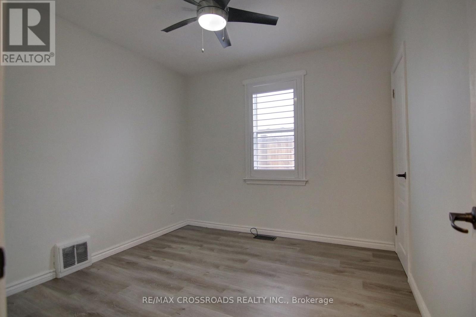 814 Nicholls Street, Peterborough (Northcrest Ward 5), Ontario  K9H 5T8 - Photo 17 - X12923956