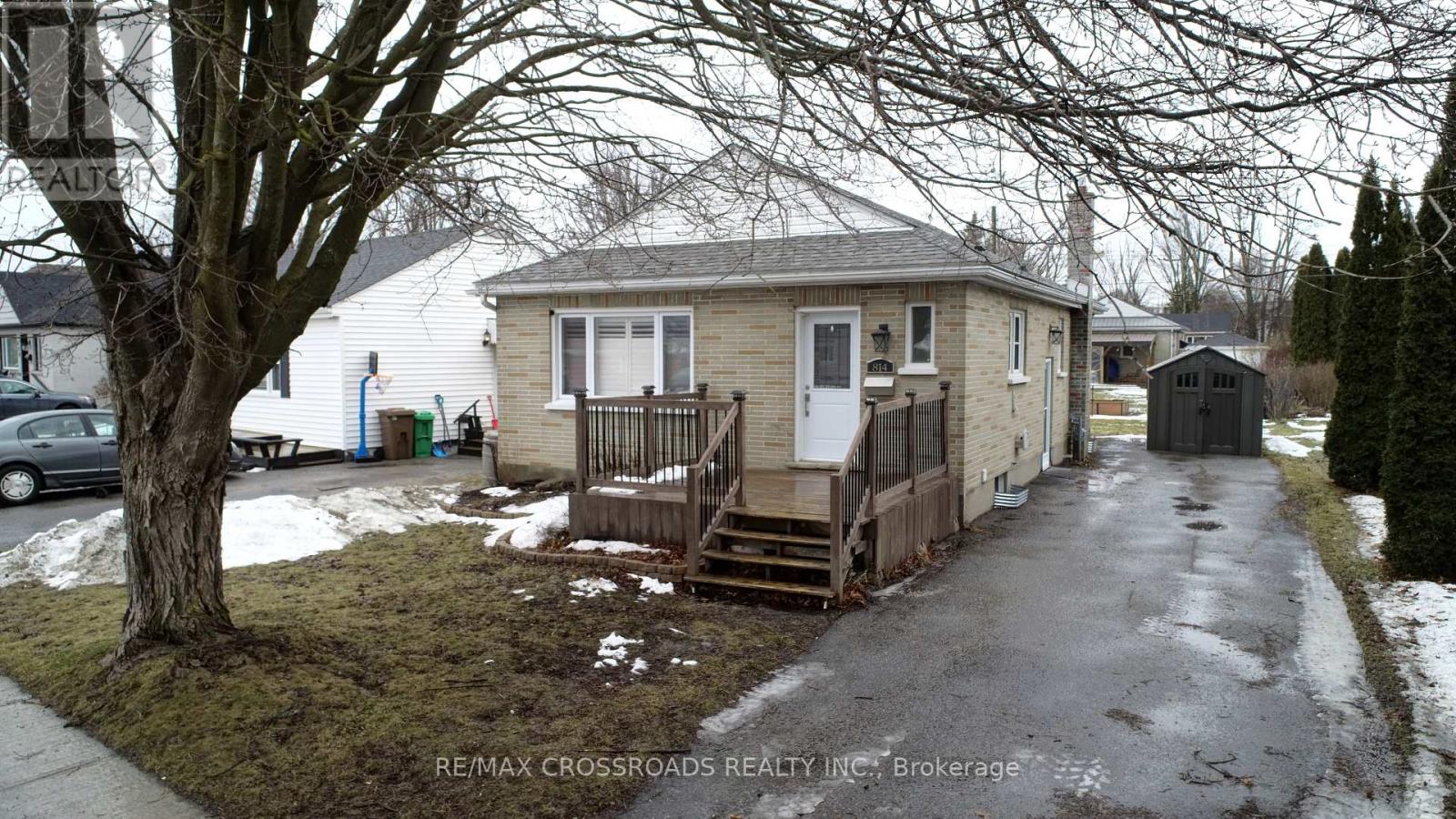 814 Nicholls Street, Peterborough (Northcrest Ward 5), Ontario  K9H 5T8 - Photo 2 - X12923956