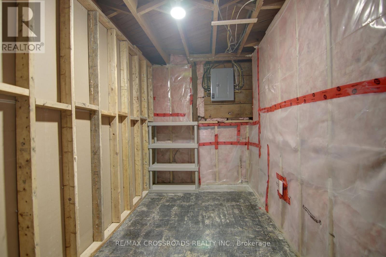 814 Nicholls Street, Peterborough (Northcrest Ward 5), Ontario  K9H 5T8 - Photo 25 - X12923956