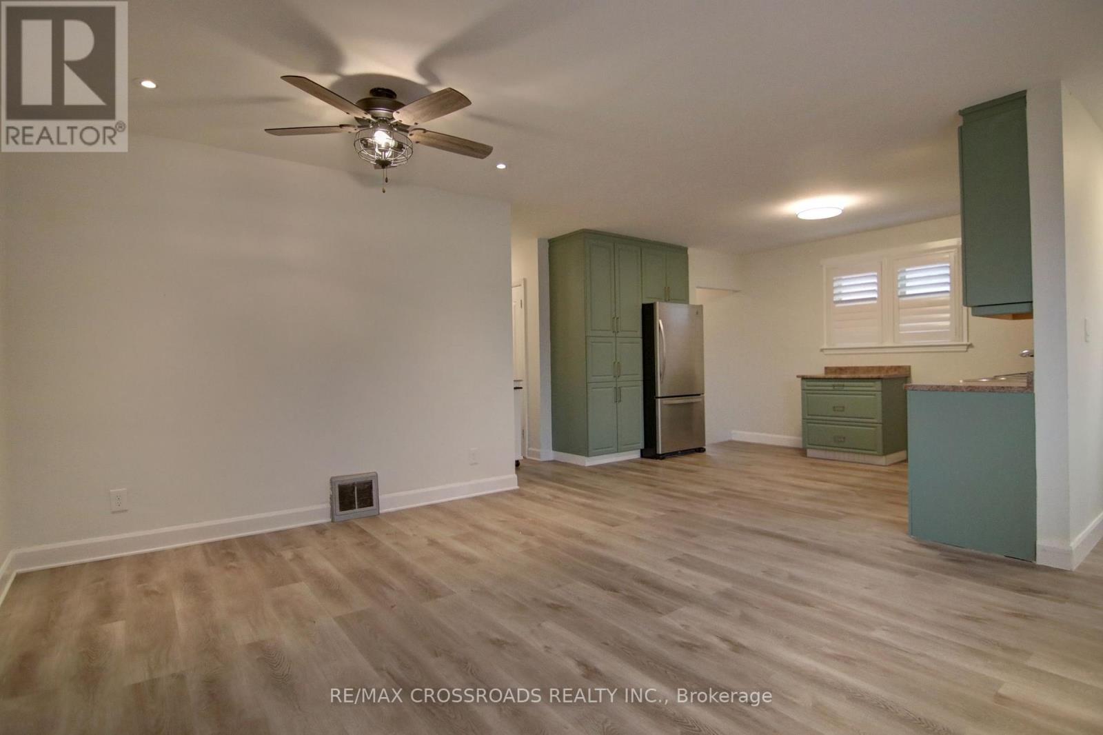 814 Nicholls Street, Peterborough (Northcrest Ward 5), Ontario  K9H 5T8 - Photo 6 - X12923956