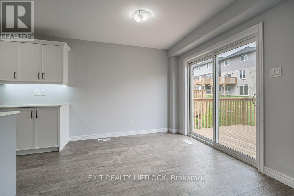 238 O Neil Street, Peterborough (Monaghan Ward 2), Ontario  K9K 0H1 - Photo 11 - X12924374