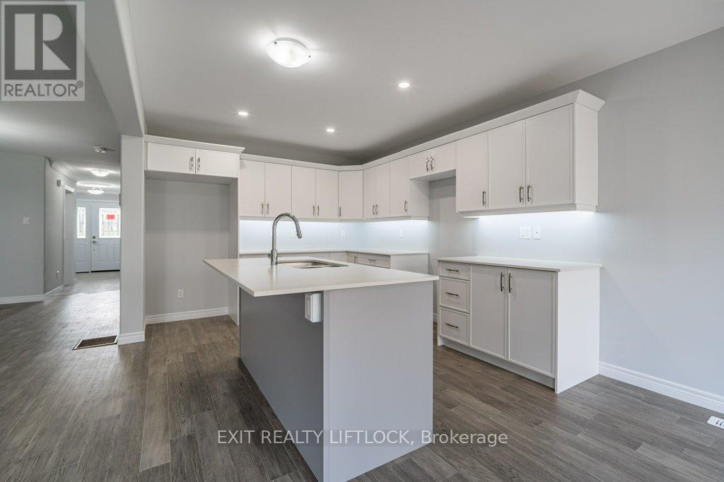 238 O Neil Street, Peterborough (Monaghan Ward 2), Ontario  K9K 0H1 - Photo 12 - X12924374