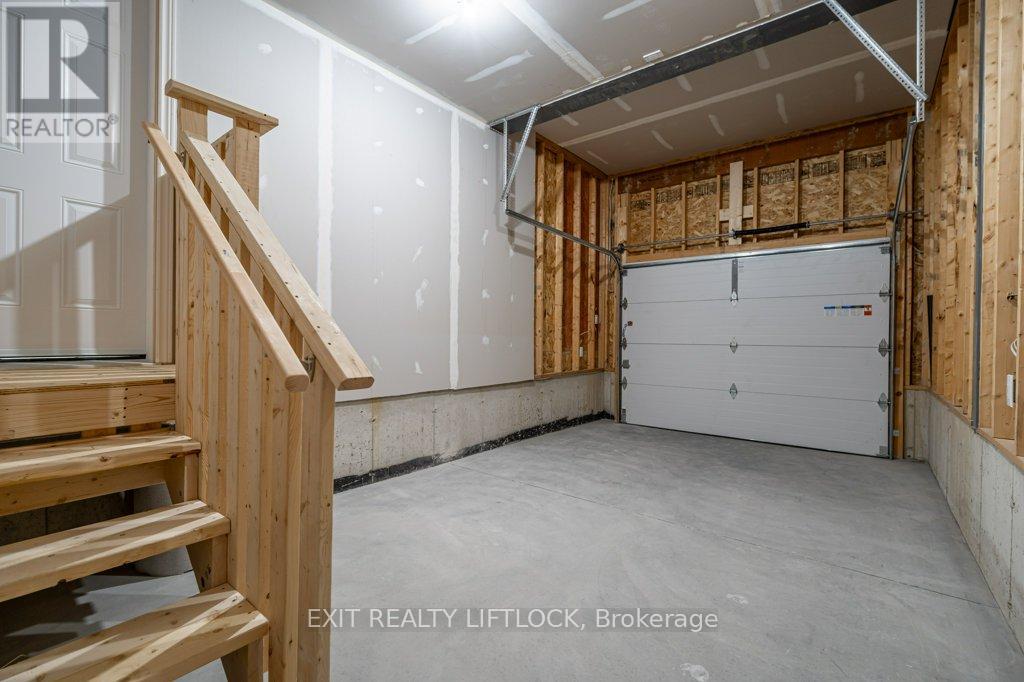 238 O Neil Street, Peterborough (Monaghan Ward 2), Ontario  K9K 0H1 - Photo 31 - X12924374