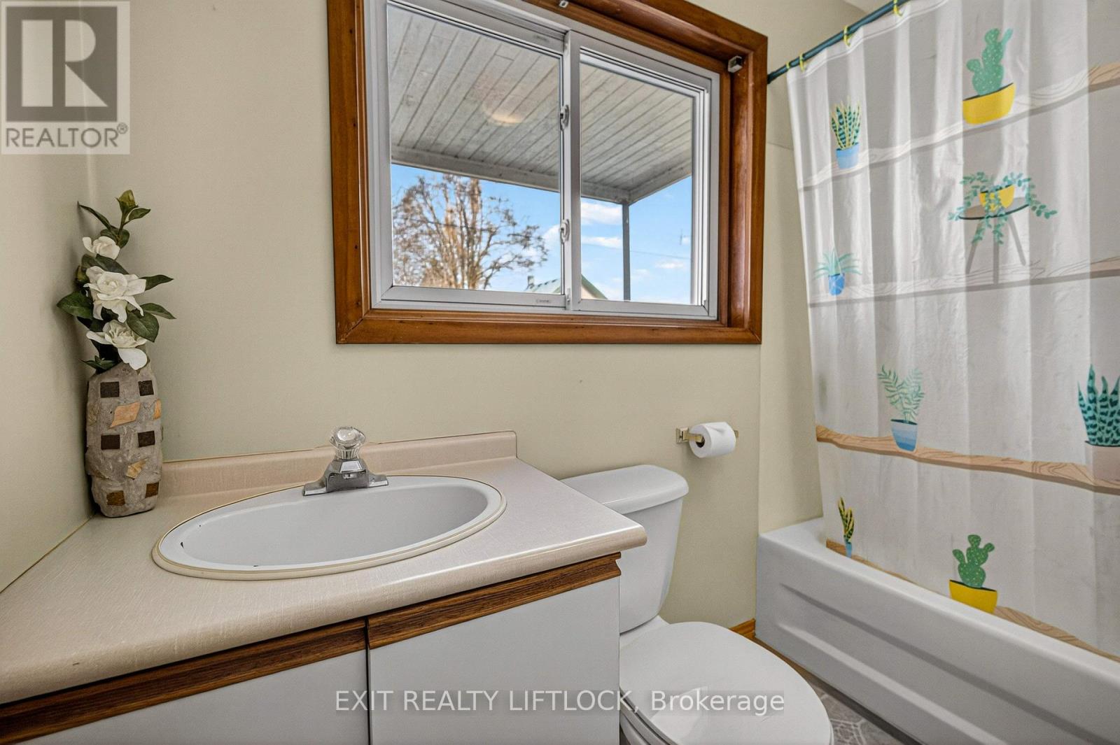 709 Orpington Road, Peterborough (Otonabee Ward 1), Ontario  K9J 4A5 - Photo 16 - X12924688