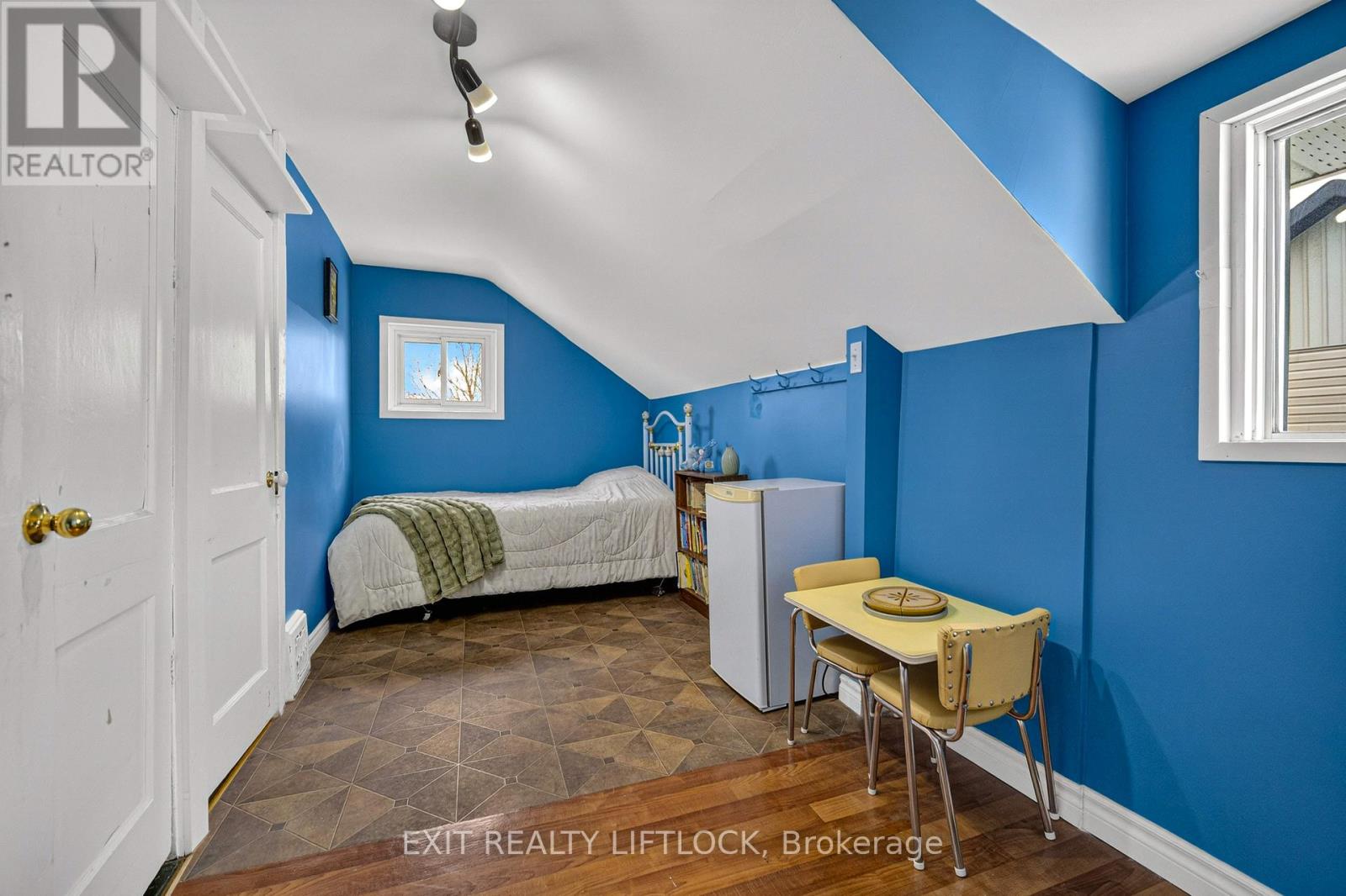 709 Orpington Road, Peterborough (Otonabee Ward 1), Ontario  K9J 4A5 - Photo 19 - X12924688