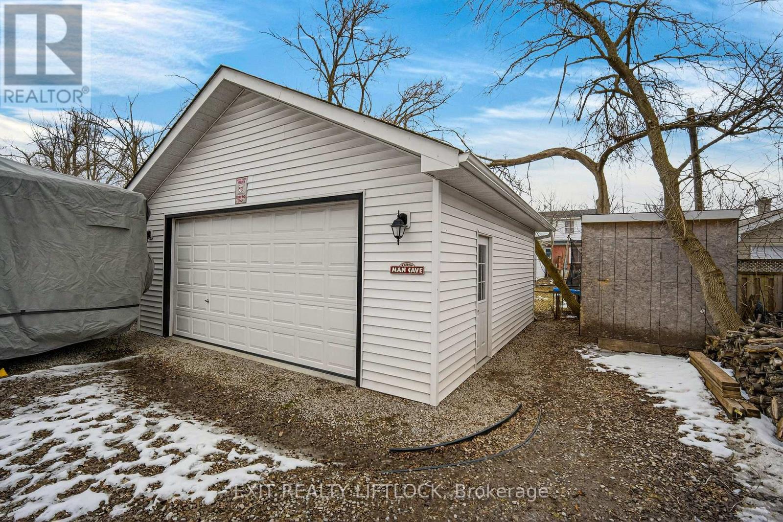 709 Orpington Road, Peterborough (Otonabee Ward 1), Ontario  K9J 4A5 - Photo 2 - X12924688