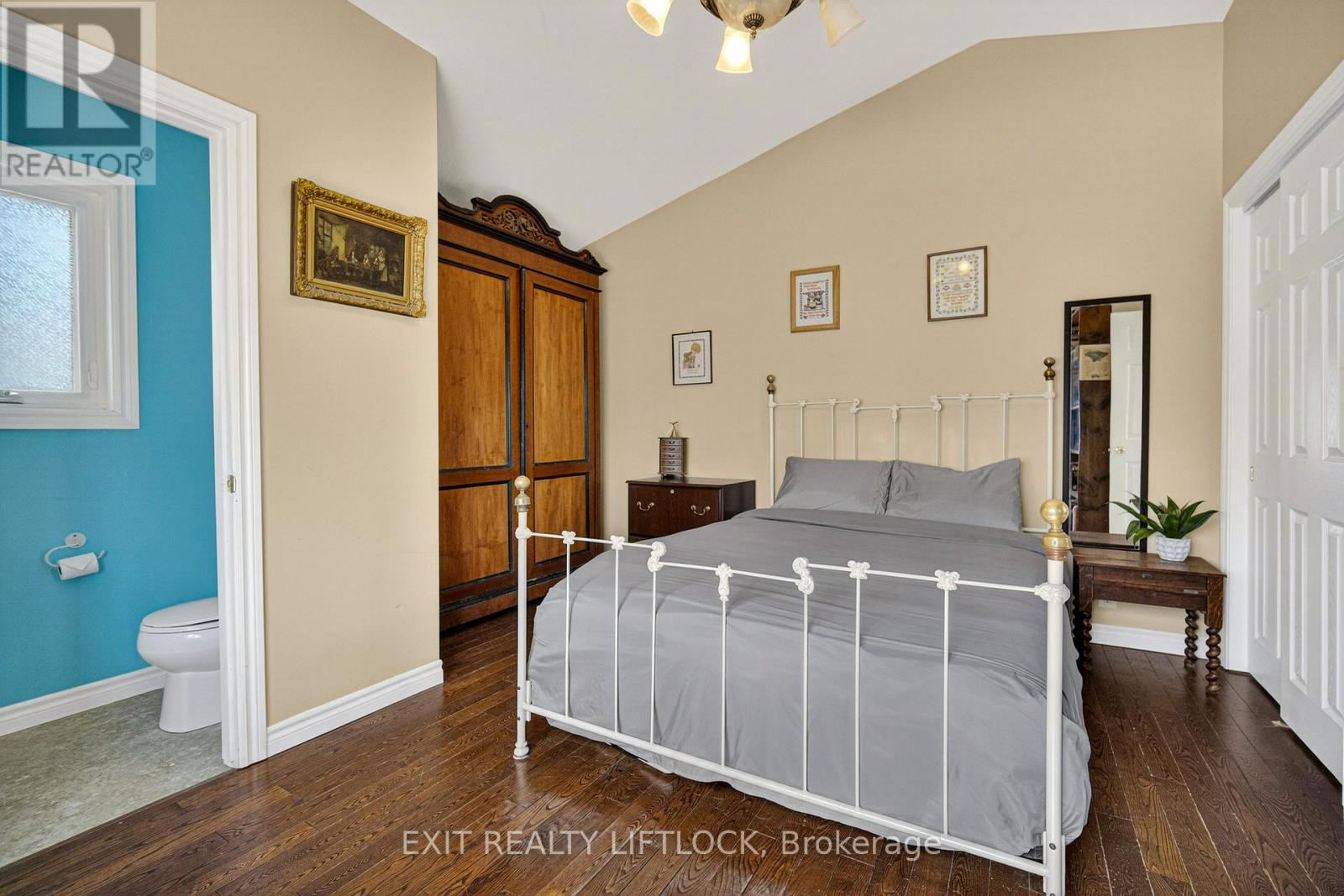 709 Orpington Road, Peterborough (Otonabee Ward 1), Ontario  K9J 4A5 - Photo 8 - X12924688