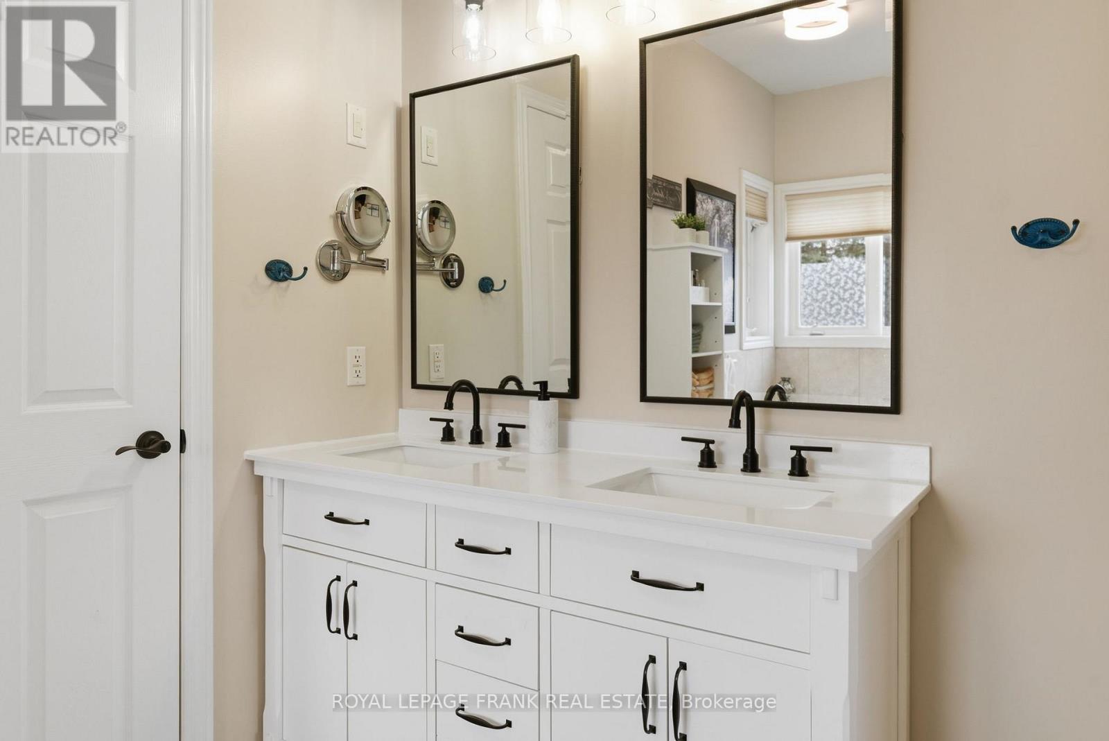 197 Mcgill Drive, Kawartha Lakes (Ops), Ontario  K9V 4R4 - Photo 11 - X12924806