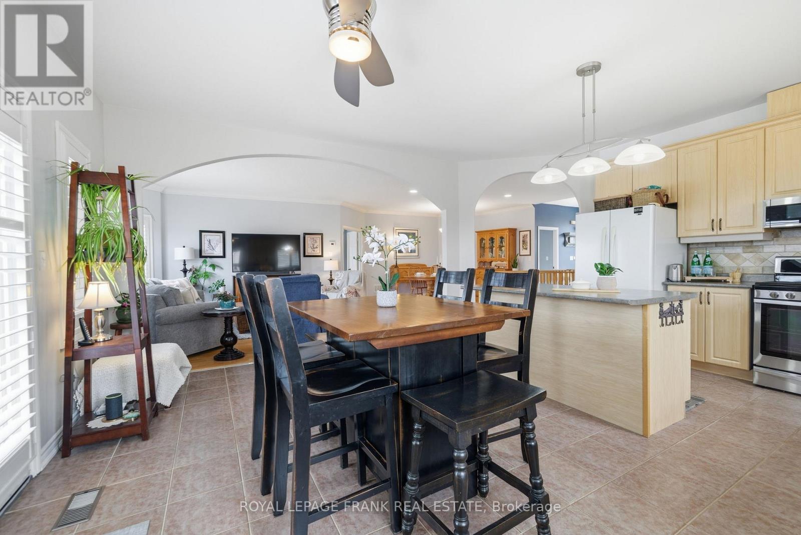 197 Mcgill Drive, Kawartha Lakes (Ops), Ontario  K9V 4R4 - Photo 17 - X12924806