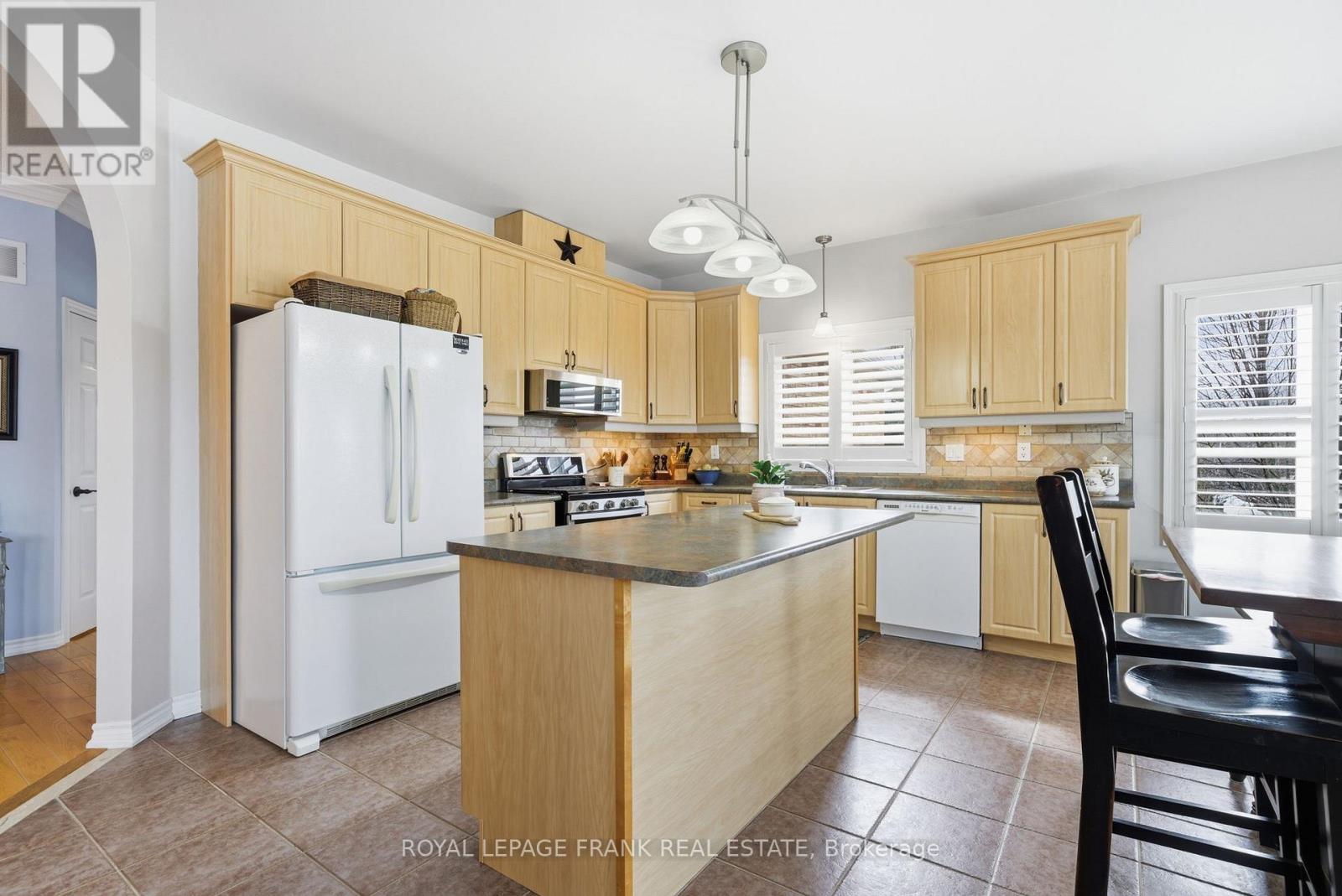 197 Mcgill Drive, Kawartha Lakes (Ops), Ontario  K9V 4R4 - Photo 22 - X12924806