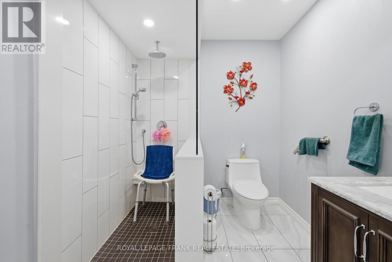 197 Mcgill Drive, Kawartha Lakes (Ops), Ontario  K9V 4R4 - Photo 39 - X12924806