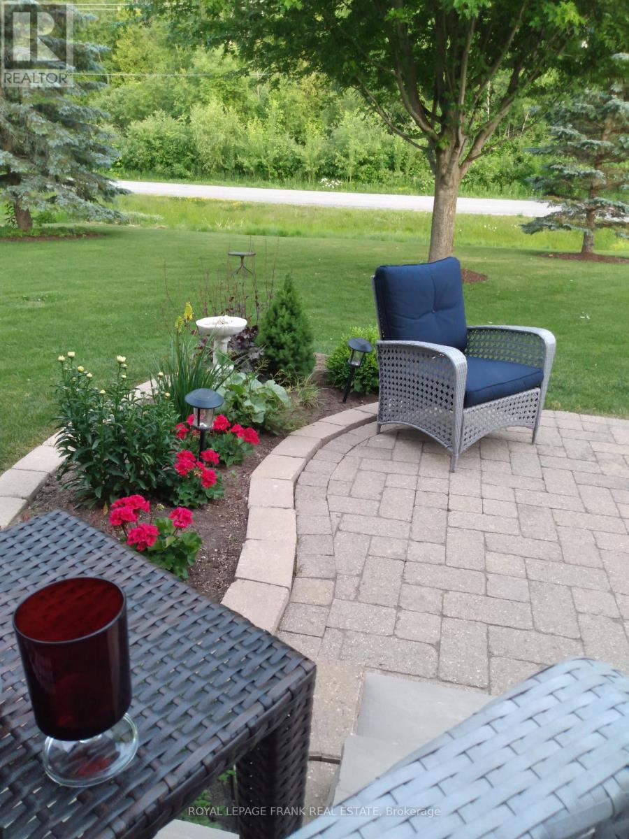 197 Mcgill Drive, Kawartha Lakes (Ops), Ontario  K9V 4R4 - Photo 48 - X12924806