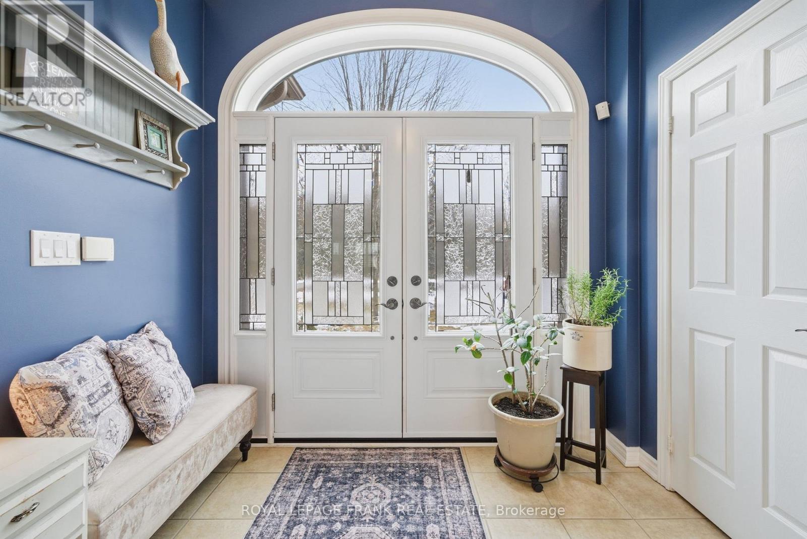 197 Mcgill Drive, Kawartha Lakes (Ops), Ontario  K9V 4R4 - Photo 8 - X12924806