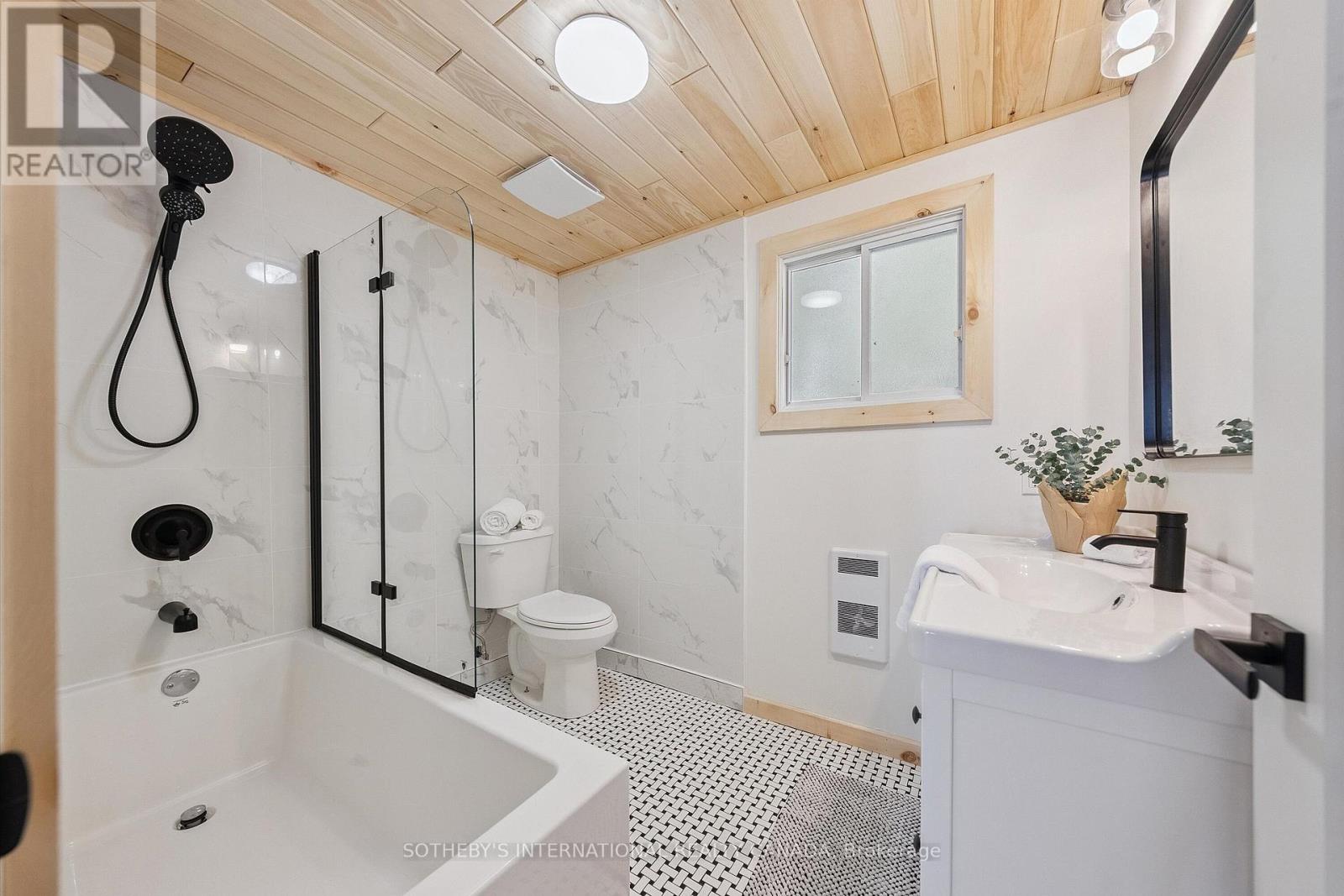 30 Tara Court, Hastings Highlands (Wicklow Ward), Ontario  K0L 2R0 - Photo 31 - X12924854