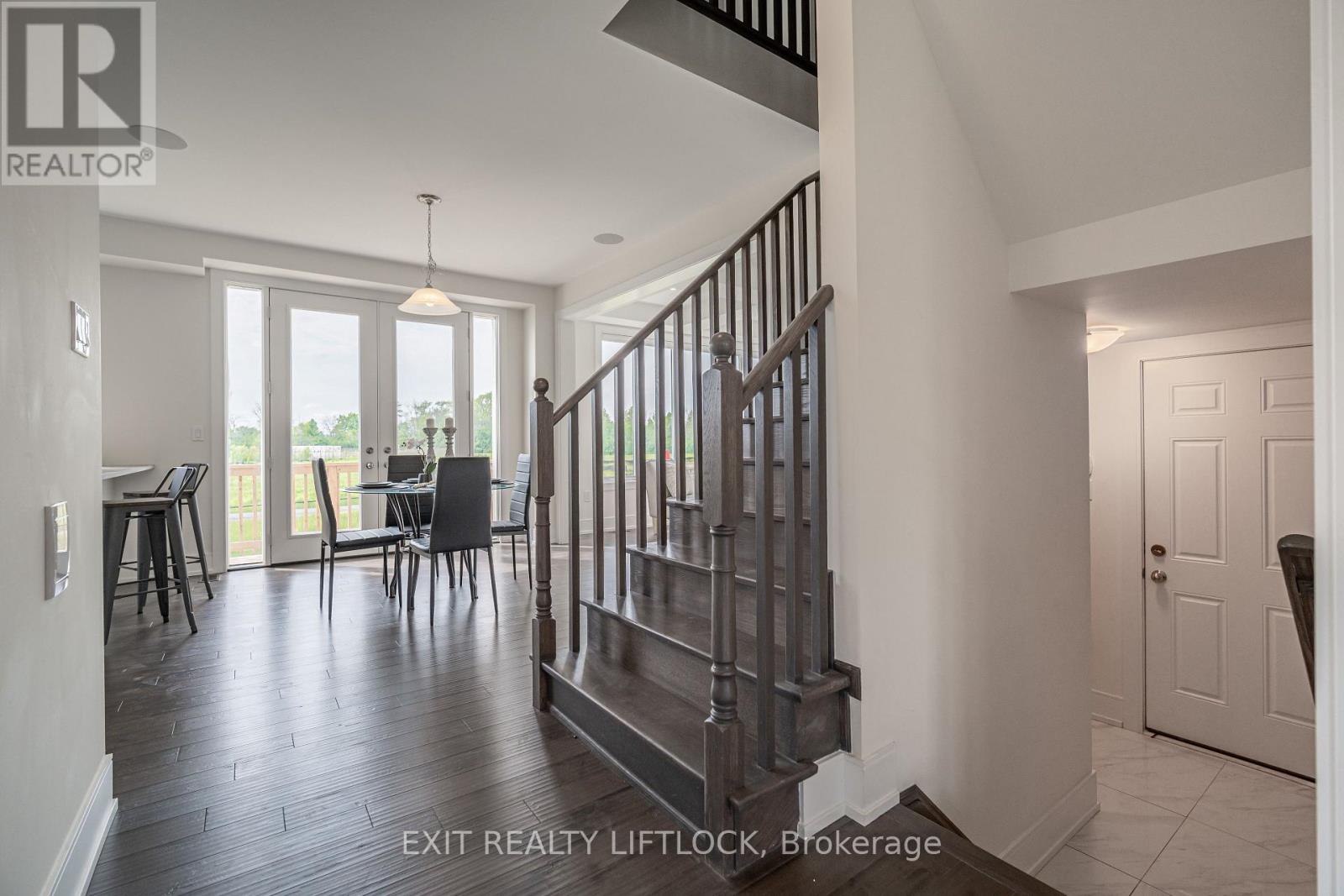 9 Wishing Well Lane, Otonabee-South Monaghan, Ontario  K9J 0K6 - Photo 10 - X12925120