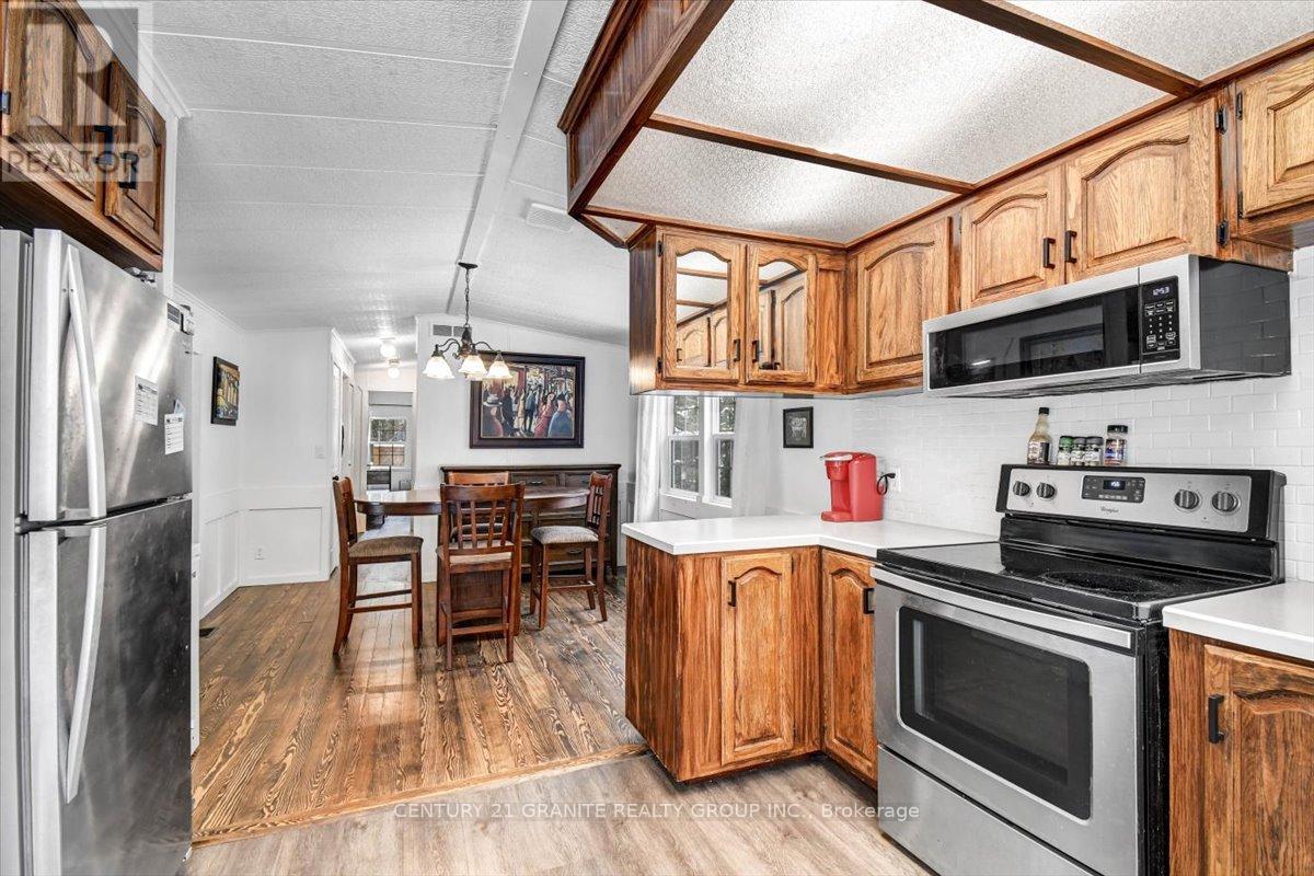 19 High Bush Road, Hastings Highlands (Mcclure Ward), Ontario  K0L 2K0 - Photo 12 - X12925190