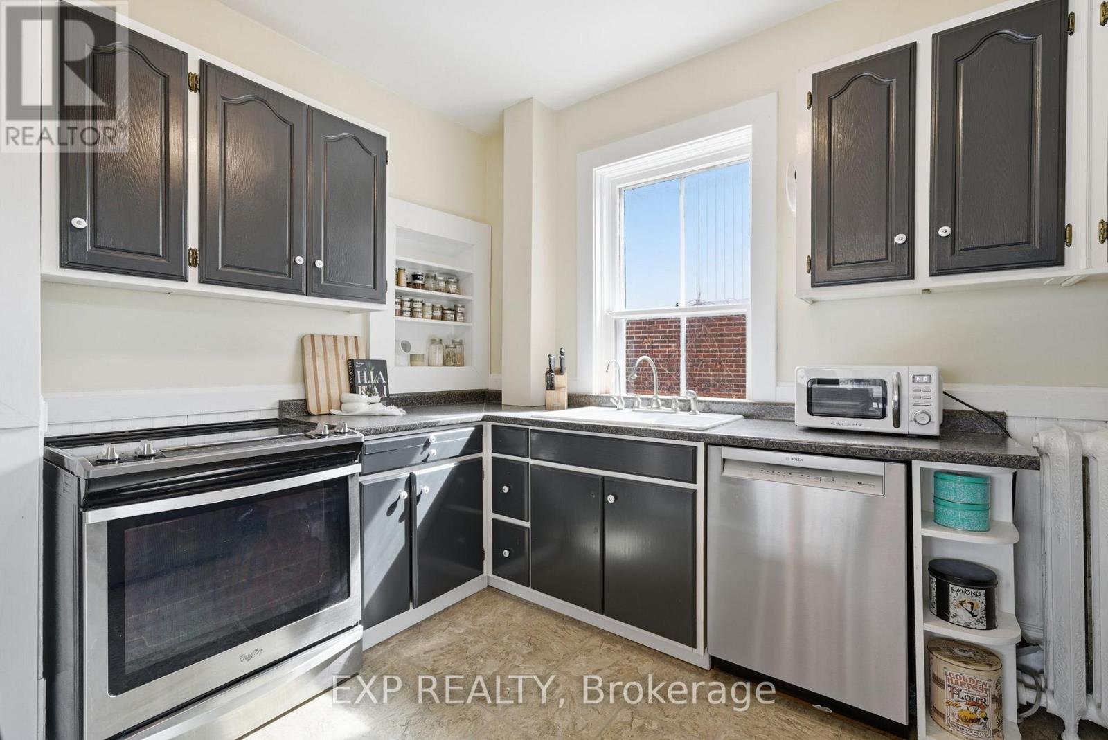 385 Stewart Street, Peterborough (Town Ward 3), Ontario  K9H 4A9 - Photo 16 - X12925444