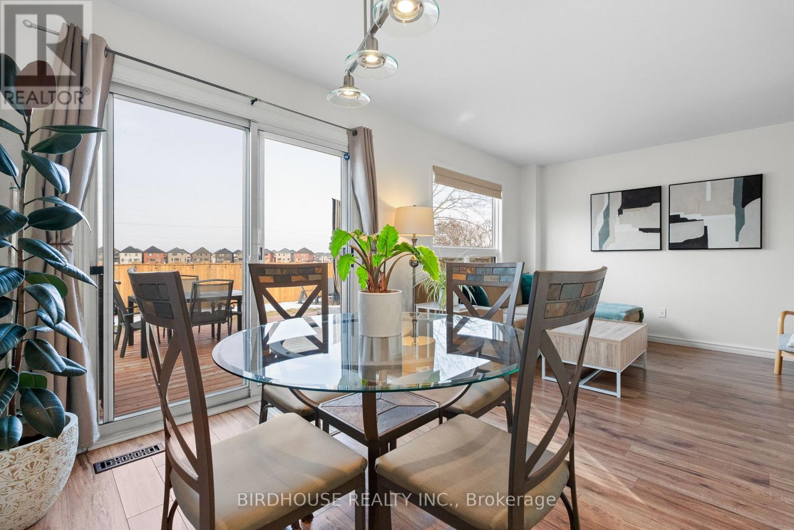 199 Elgin Street, Kawartha Lakes (Lindsay), Ontario  K9V 6B1 - Photo 11 - X12925630