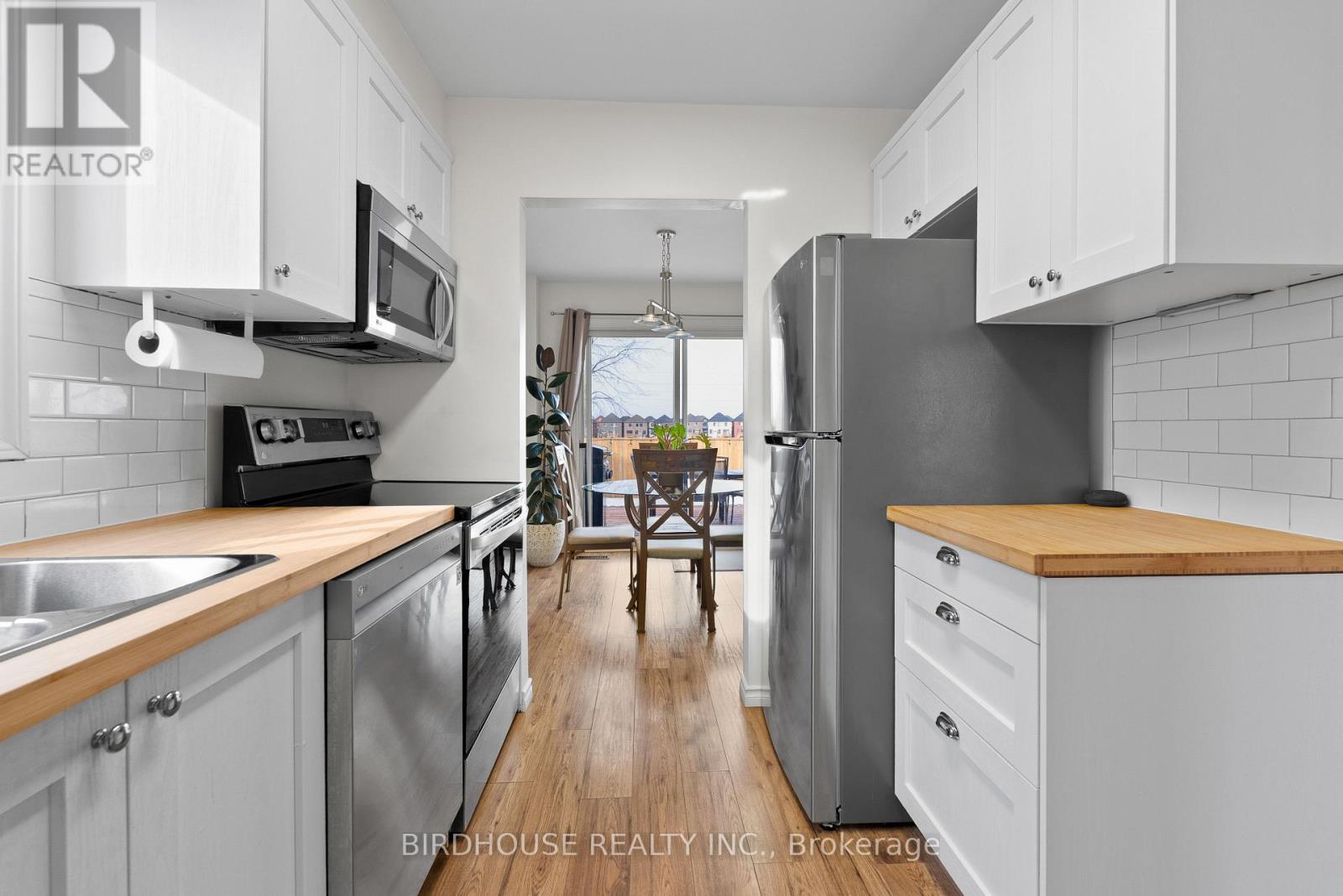 199 Elgin Street, Kawartha Lakes (Lindsay), Ontario  K9V 6B1 - Photo 12 - X12925630