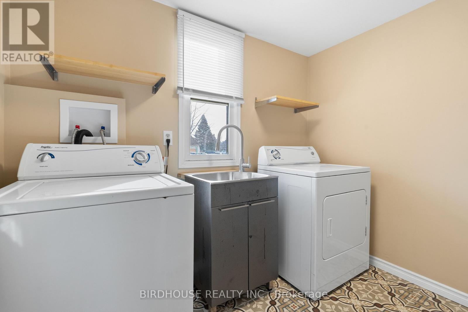 199 Elgin Street, Kawartha Lakes (Lindsay), Ontario  K9V 6B1 - Photo 19 - X12925630