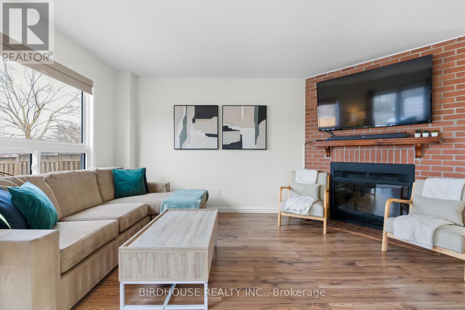 199 Elgin Street, Kawartha Lakes (Lindsay), Ontario  K9V 6B1 - Photo 8 - X12925630