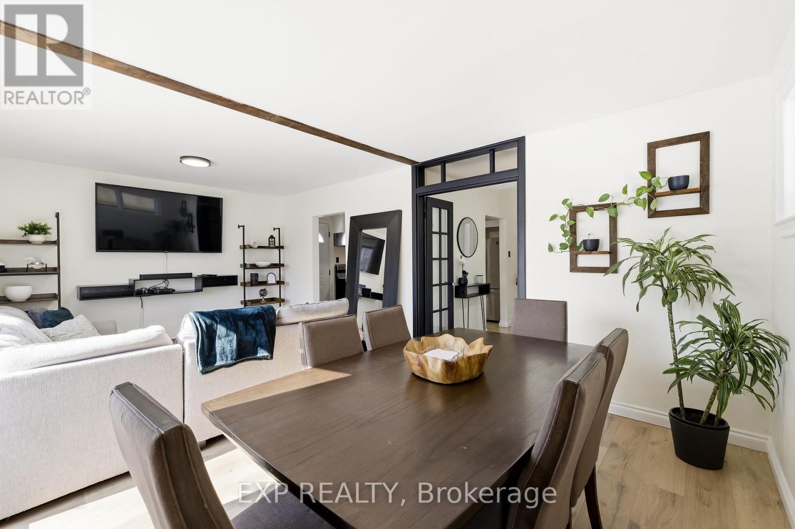 198 Shelbourne Street, Peterborough (Northcrest Ward 5), Ontario  K9H 5K4 - Photo 18 - X12925552