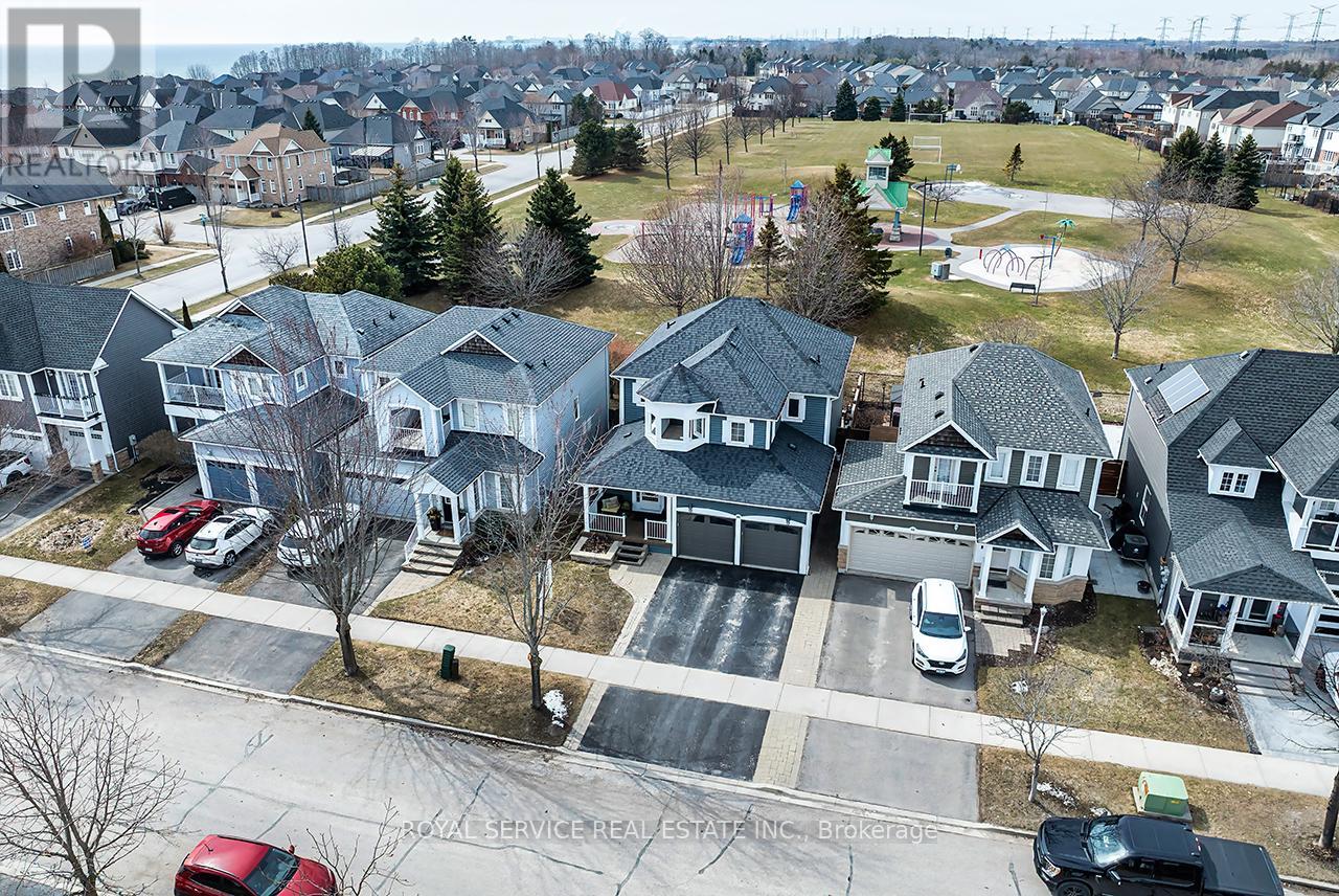 66 Stillwell Lane, Clarington (Newcastle), Ontario  L1B 1R4 - Photo 2 - E12926062