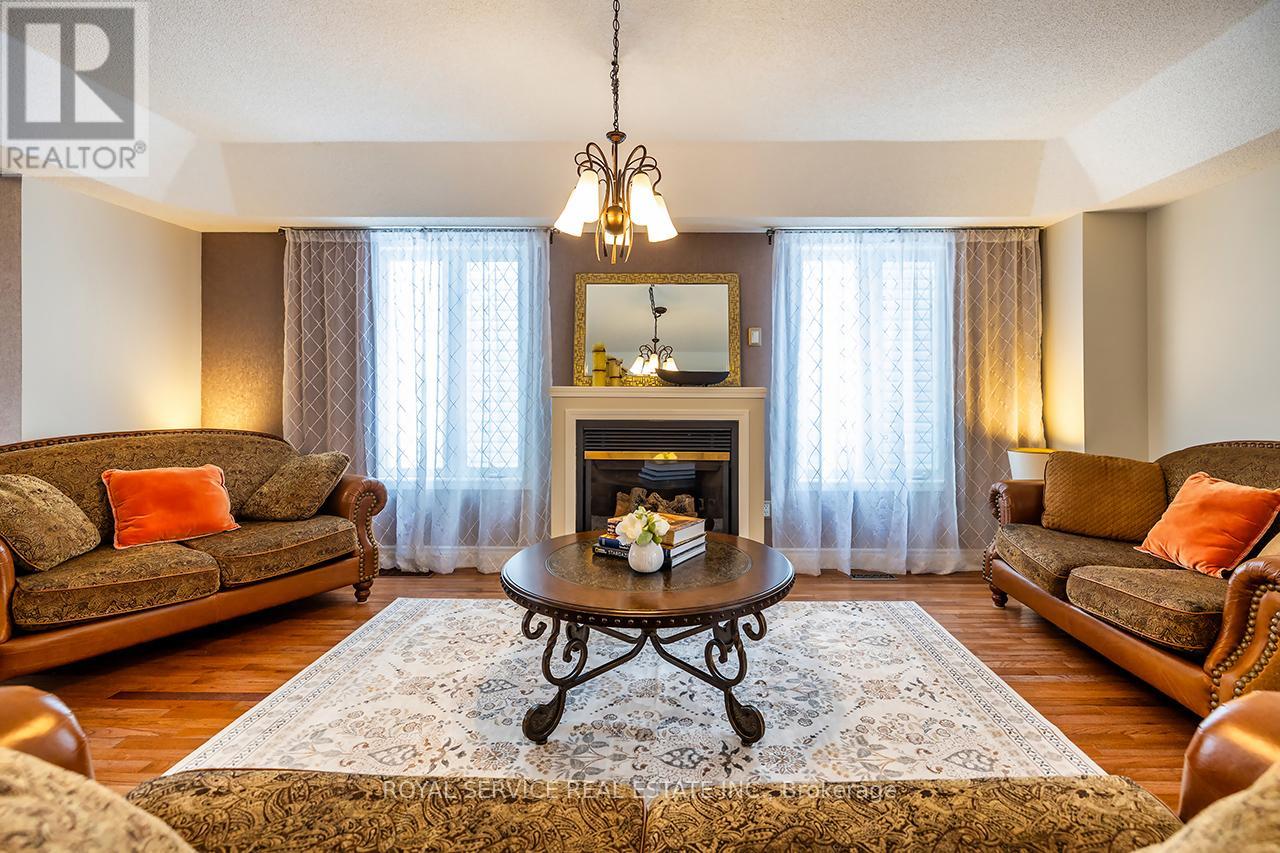 66 Stillwell Lane, Clarington (Newcastle), Ontario  L1B 1R4 - Photo 8 - E12926062