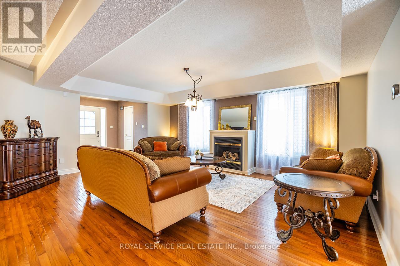 66 Stillwell Lane, Clarington (Newcastle), Ontario  L1B 1R4 - Photo 9 - E12926062