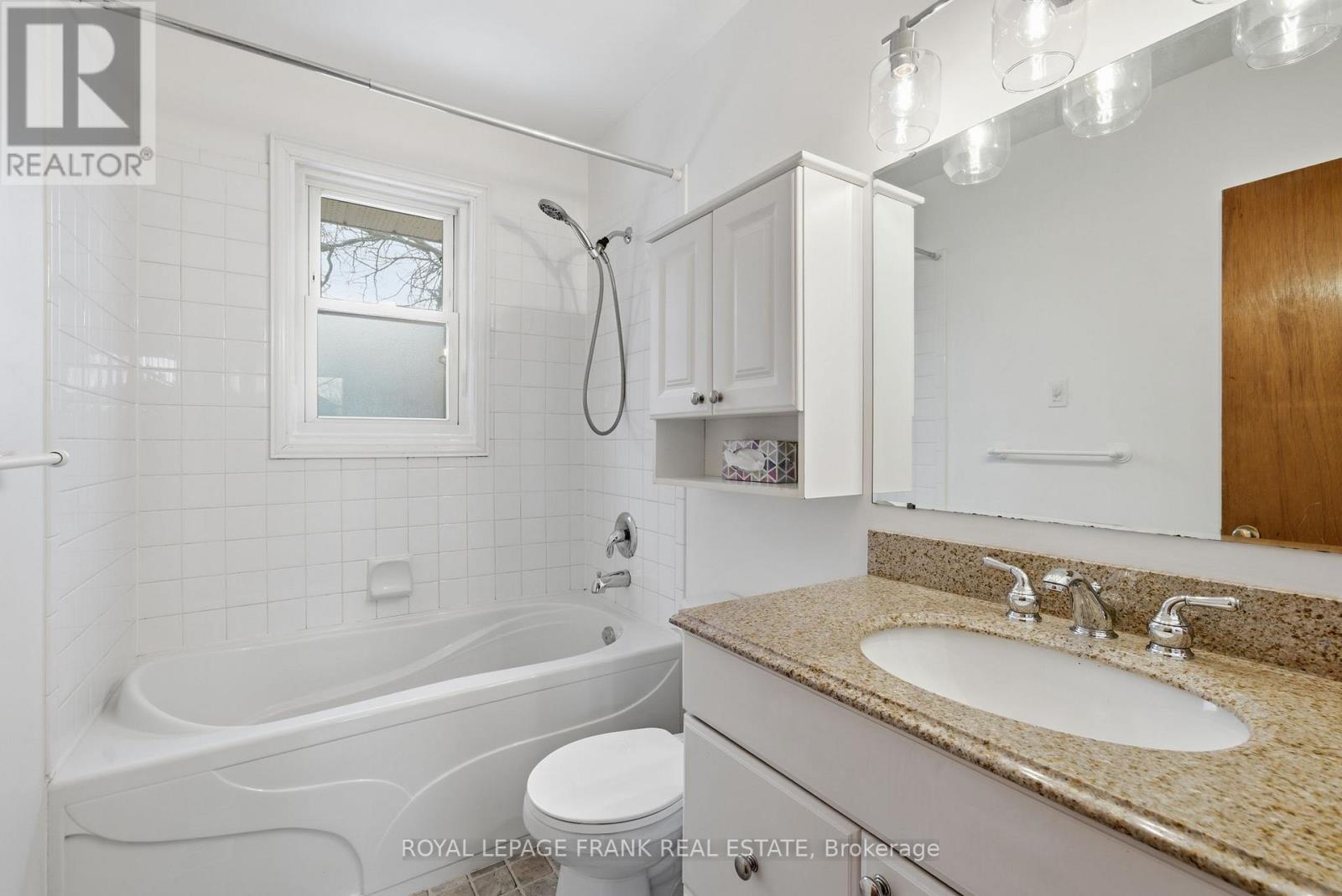 808 Aylmer Street N, Peterborough (Northcrest Ward 5), Ontario  K9H 3Y4 - Photo 15 - X12926288