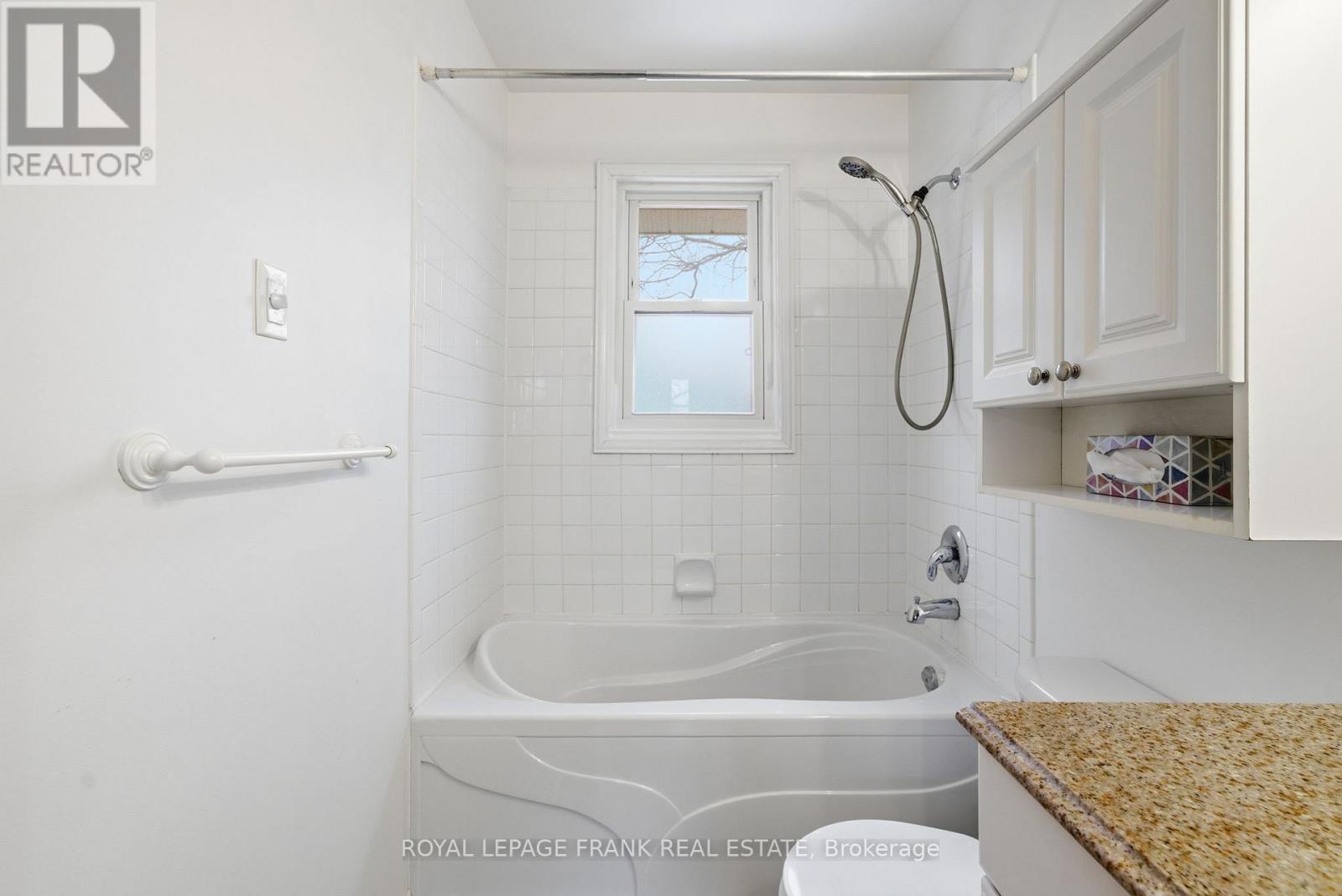 808 Aylmer Street N, Peterborough (Northcrest Ward 5), Ontario  K9H 3Y4 - Photo 16 - X12926288