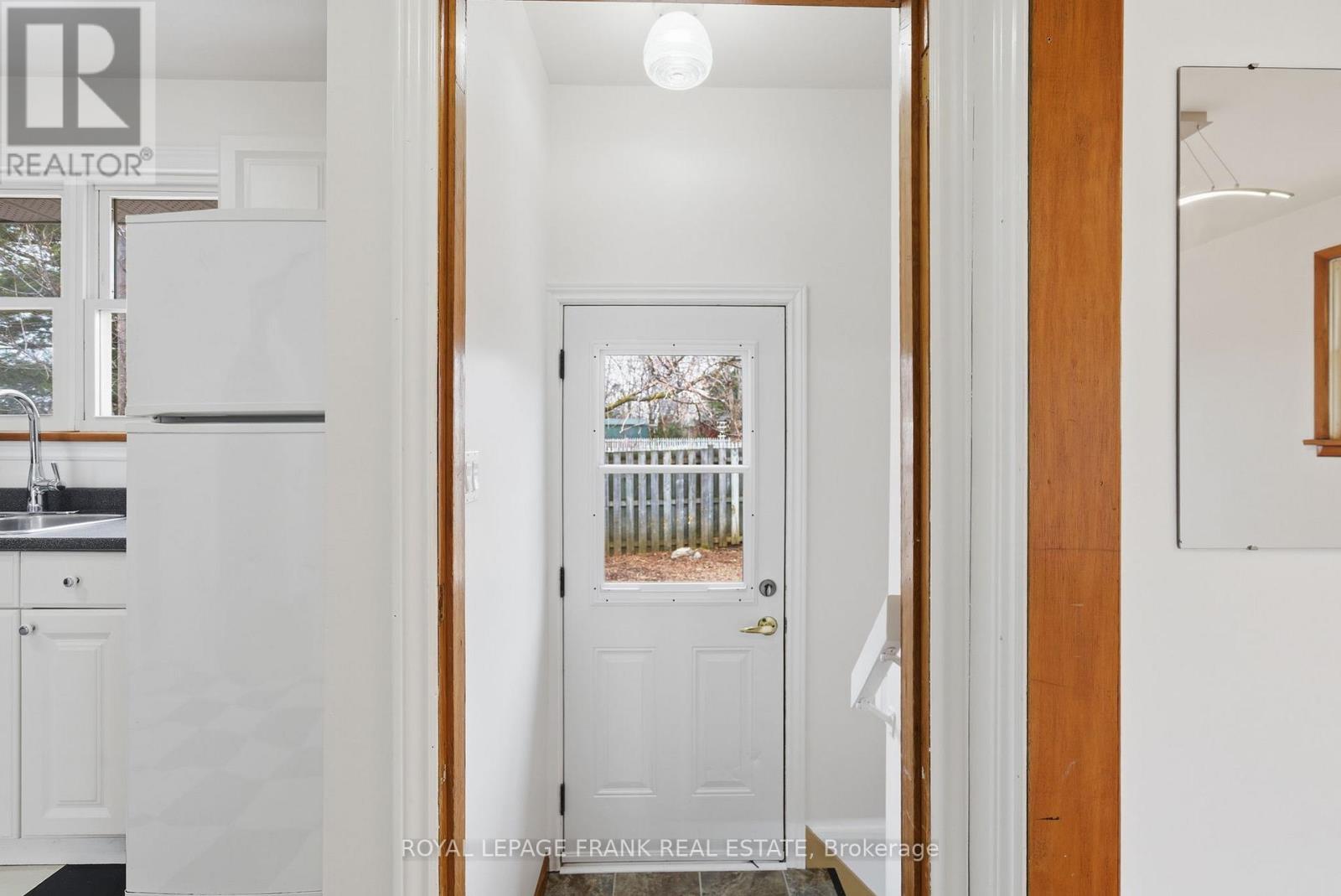 808 Aylmer Street N, Peterborough (Northcrest Ward 5), Ontario  K9H 3Y4 - Photo 23 - X12926288