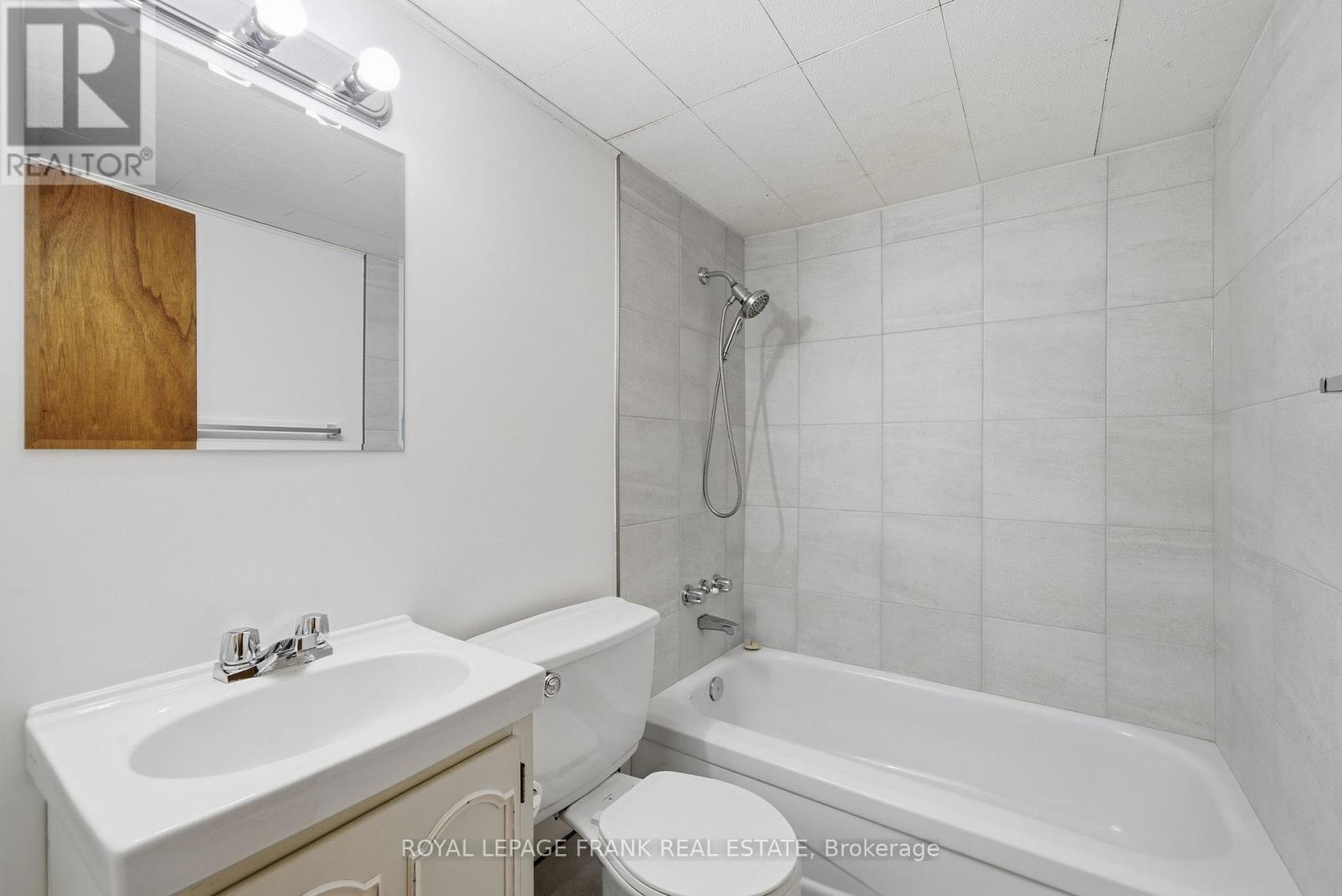 808 Aylmer Street N, Peterborough (Northcrest Ward 5), Ontario  K9H 3Y4 - Photo 31 - X12926288