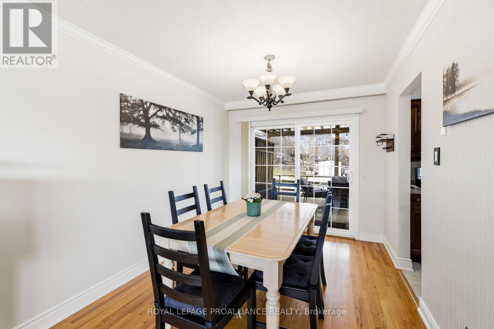 836 Stewart Drive, Peterborough (Ashburnham Ward 4), Ontario  K9J 7R4 - Photo 12 - X12926338