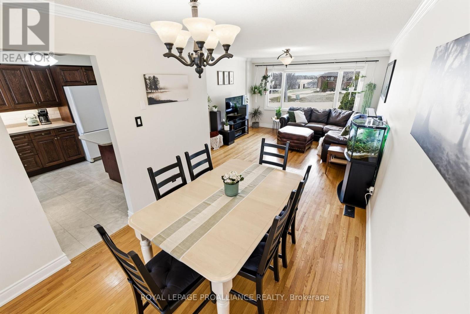 836 Stewart Drive, Peterborough (Ashburnham Ward 4), Ontario  K9J 7R4 - Photo 13 - X12926338