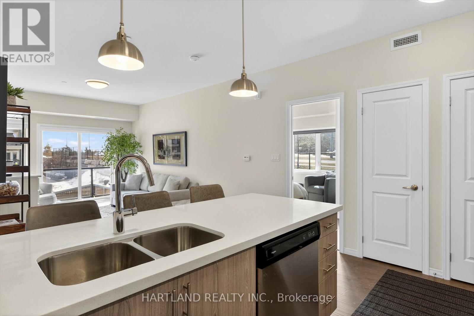 210 - 340 Florence Drive, Peterborough (Monaghan Ward 2), Ontario  K9J 0K4 - Photo 14 - X12926864