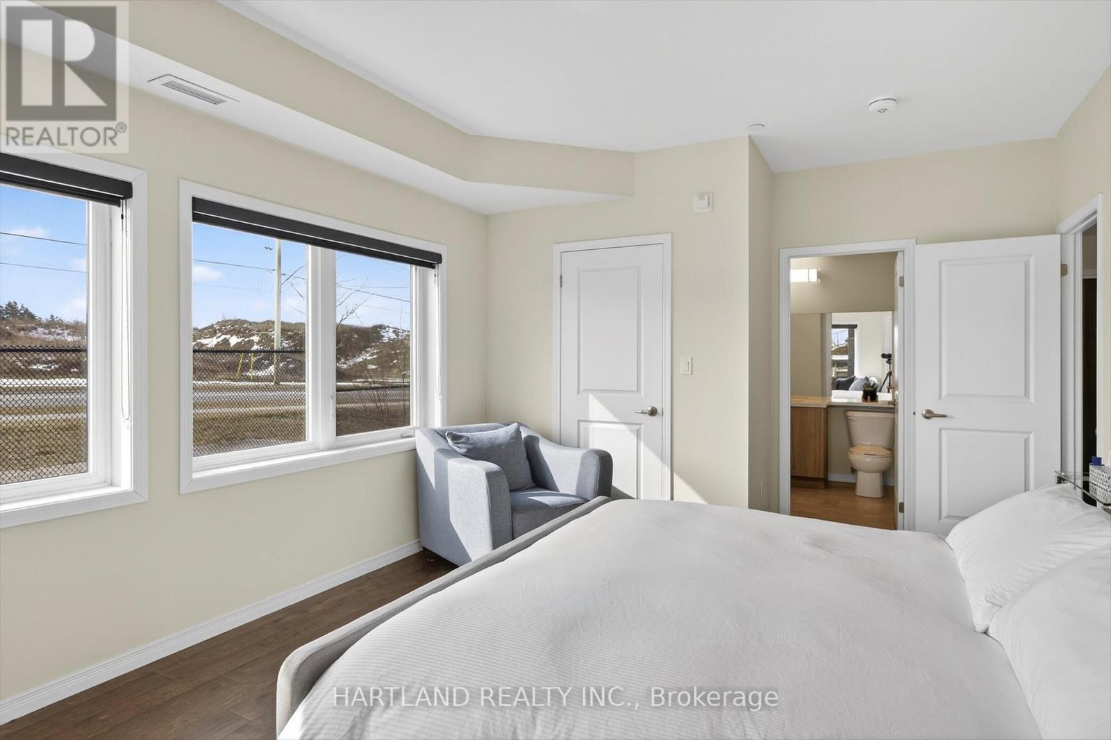 210 - 340 Florence Drive, Peterborough (Monaghan Ward 2), Ontario  K9J 0K4 - Photo 20 - X12926864