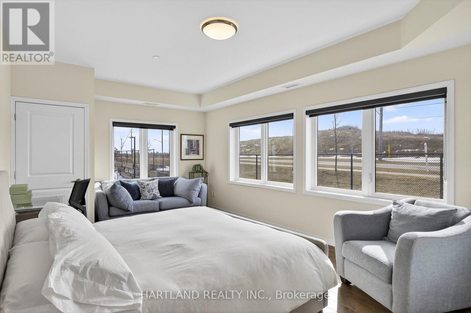 210 - 340 Florence Drive, Peterborough (Monaghan Ward 2), Ontario  K9J 0K4 - Photo 26 - X12926864