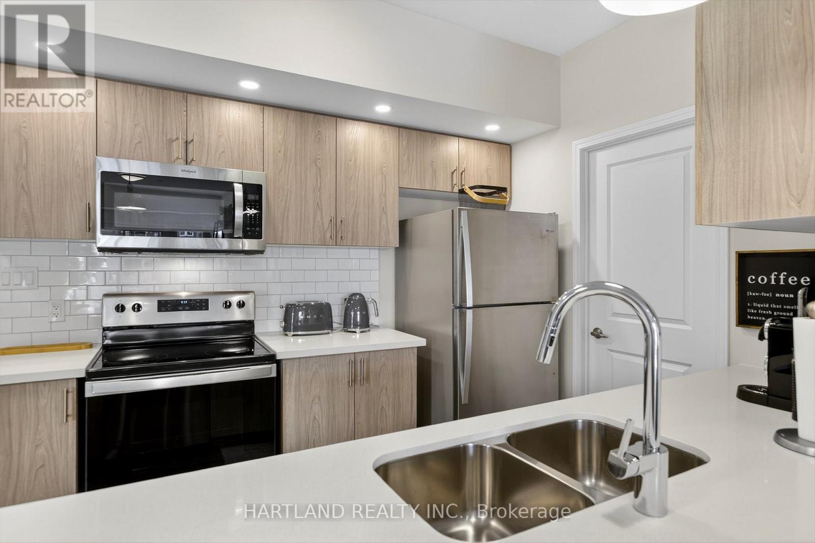 210 - 340 Florence Drive, Peterborough (Monaghan Ward 2), Ontario  K9J 0K4 - Photo 28 - X12926864