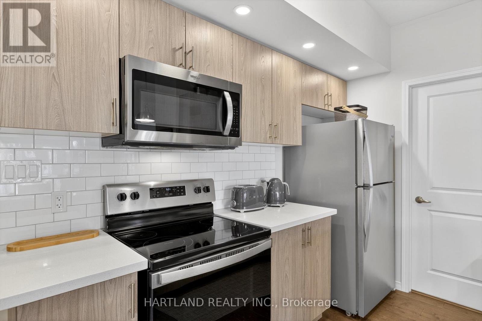 210 - 340 Florence Drive, Peterborough (Monaghan Ward 2), Ontario  K9J 0K4 - Photo 33 - X12926864