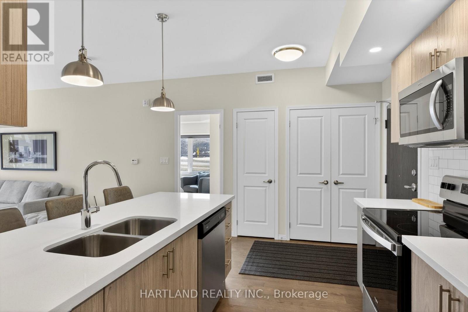 210 - 340 Florence Drive, Peterborough (Monaghan Ward 2), Ontario  K9J 0K4 - Photo 34 - X12926864