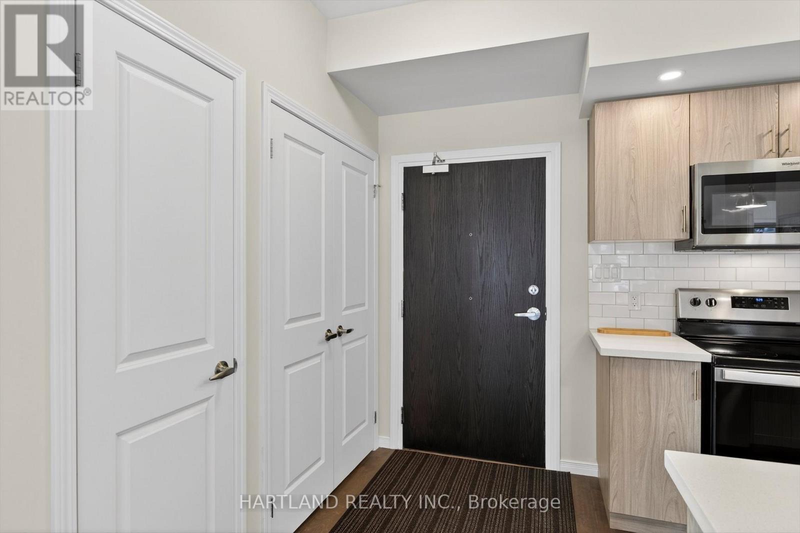 210 - 340 Florence Drive, Peterborough (Monaghan Ward 2), Ontario  K9J 0K4 - Photo 36 - X12926864