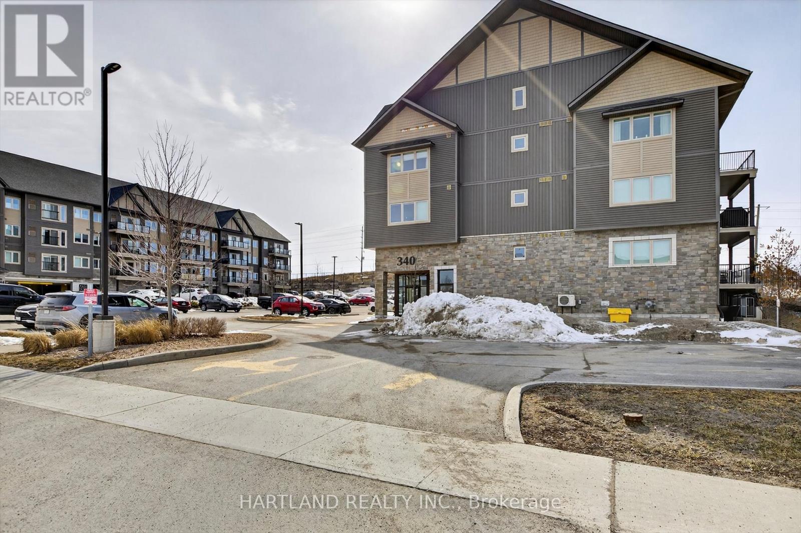 210 - 340 Florence Drive, Peterborough (Monaghan Ward 2), Ontario  K9J 0K4 - Photo 4 - X12926864