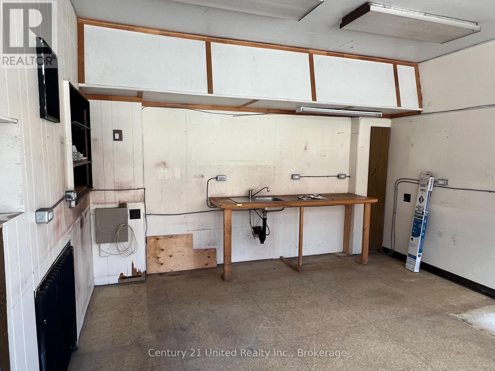 S10 - 165 King Street, Peterborough (Town Ward 3), Ontario  K9J 2R8 - Photo 4 - X12927784