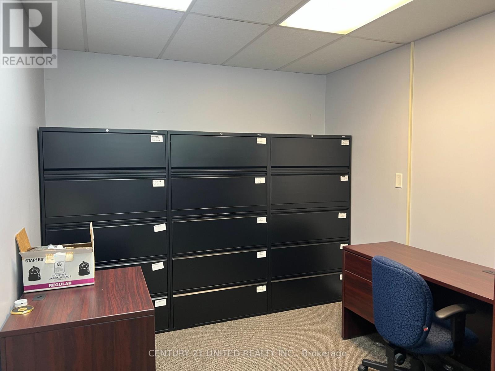 12 - 637 The Queensway, Peterborough (Otonabee Ward 1), Ontario  K9J 7J6 - Photo 8 - X12927826