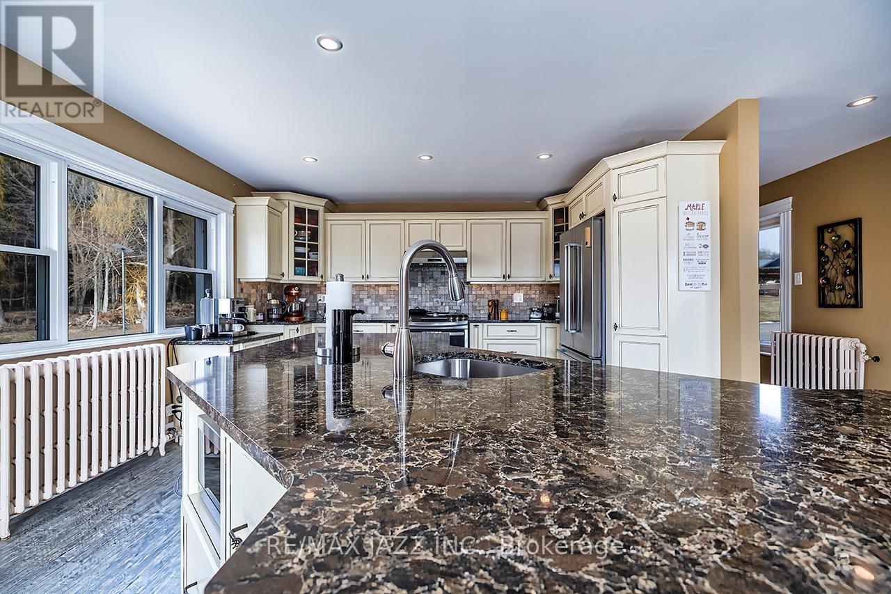 1219 Larmer Line, Cavan Monaghan (Cavan Twp), Ontario  K0L 1V0 - Photo 41 - X12927966