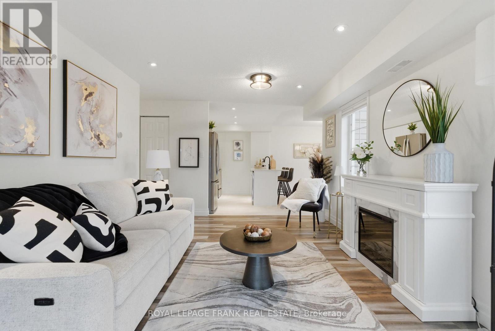 301 - 75 Shipway Avenue, Clarington (Newcastle), Ontario  L1B 0B8 - Photo 8 - E12928076